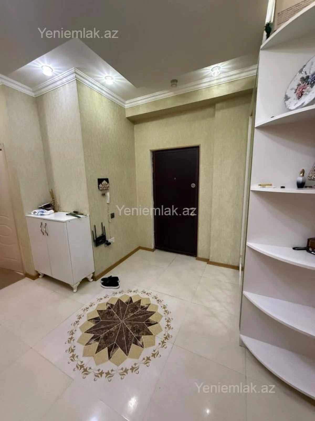 Satılır 3 otaqlı köhnə tikili 102 m²
