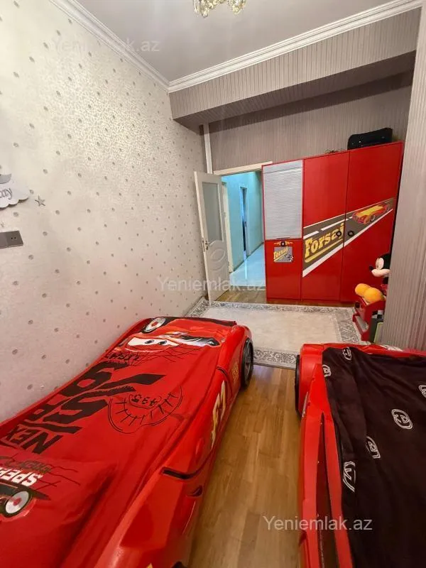 Satılır 3 otaqlı köhnə tikili 102 m²