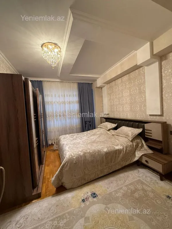 Satılır 3 otaqlı köhnə tikili 102 m²