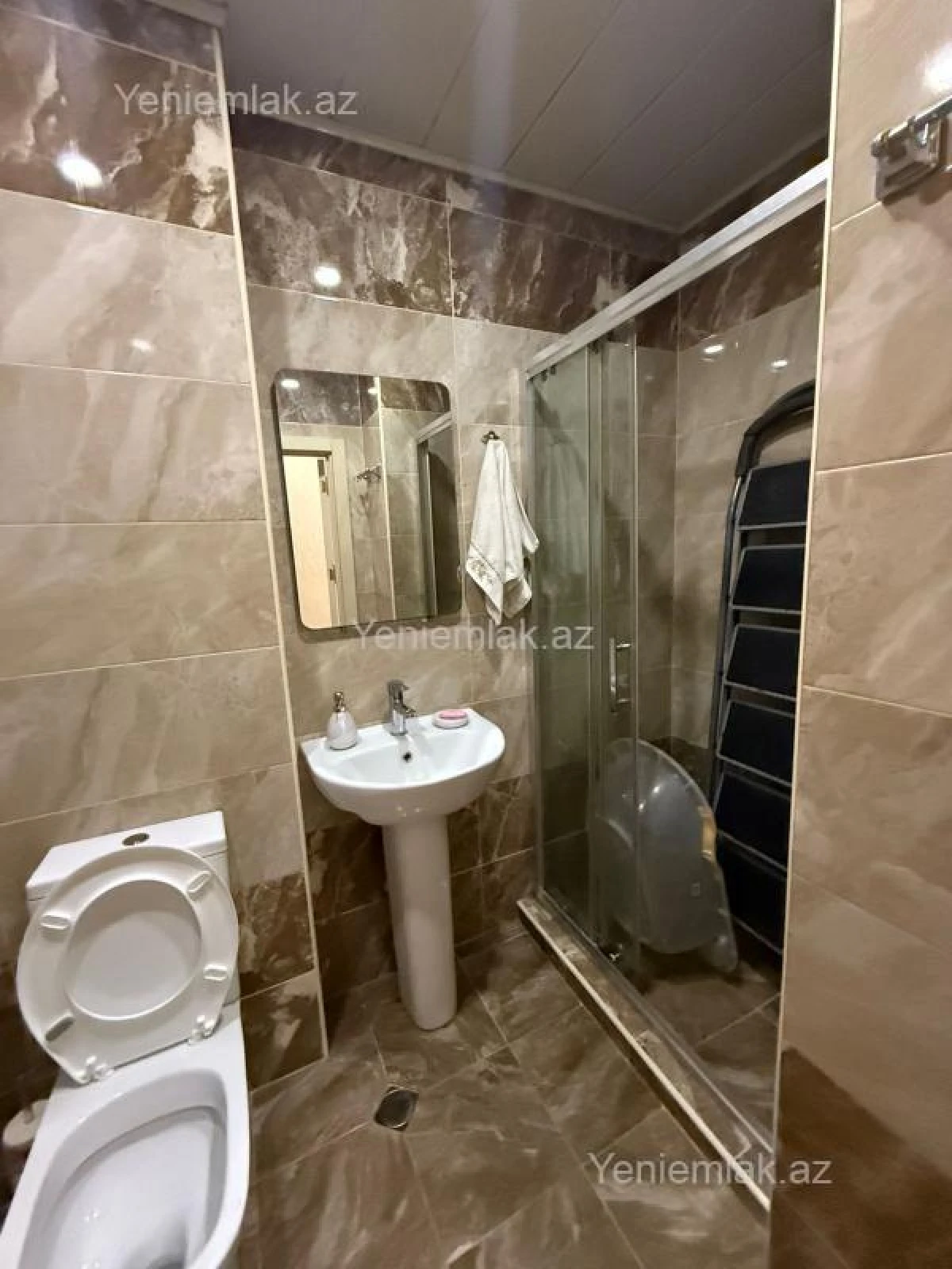 Satılır 3 otaqlı köhnə tikili 102 m²