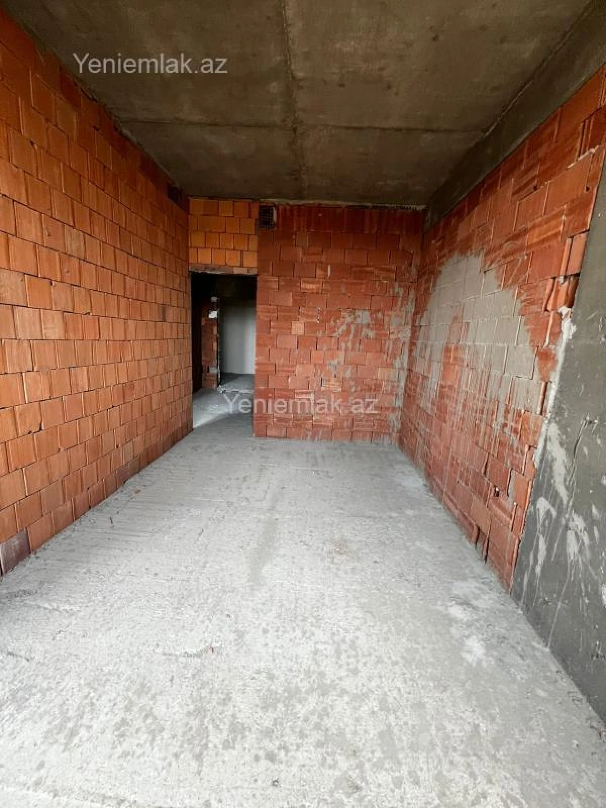 Satılır 3 otaqlı yeni tikili 130 m²