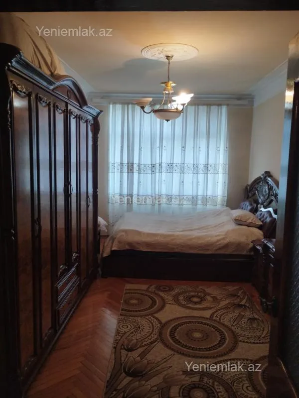 Satılır 3 otaqlı köhnə tikili 74 m²