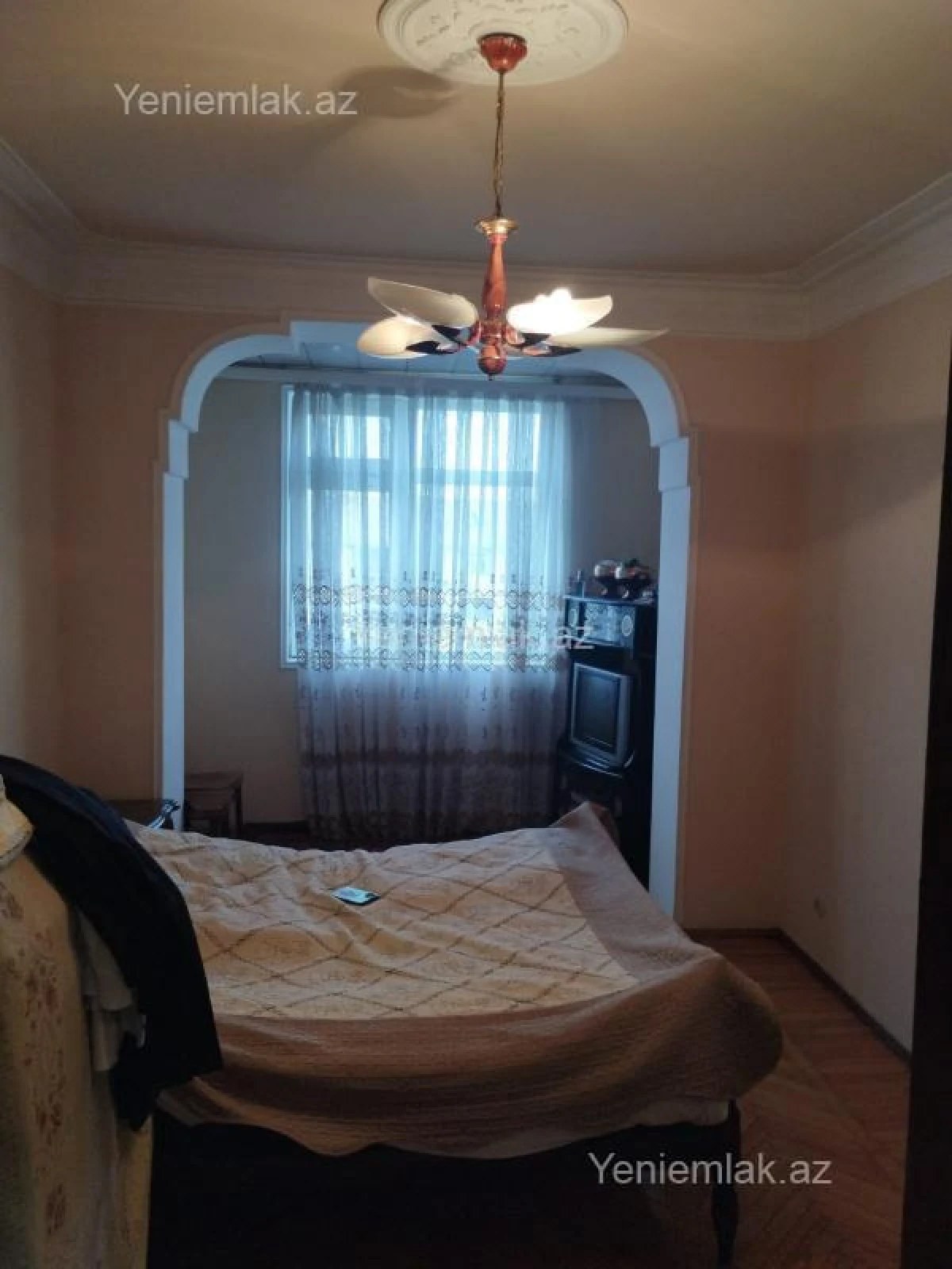 Satılır 3 otaqlı köhnə tikili 74 m²