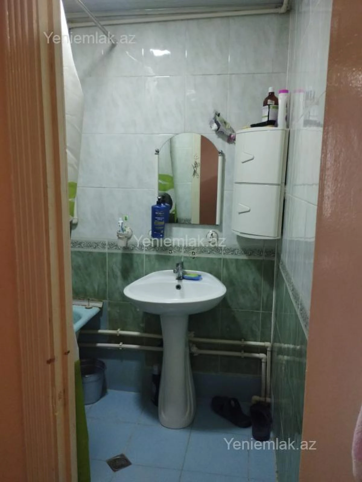 Satılır 3 otaqlı köhnə tikili 74 m²