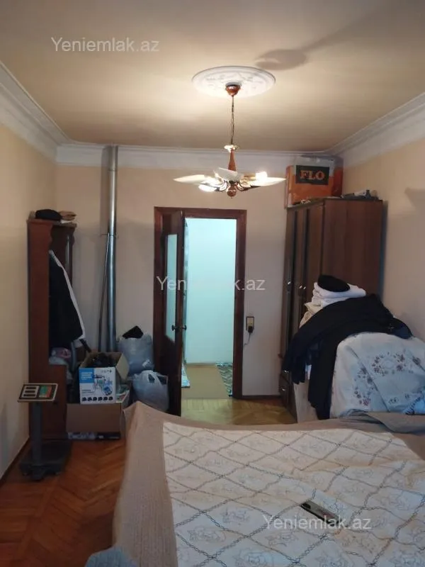 Satılır 3 otaqlı köhnə tikili 74 m²