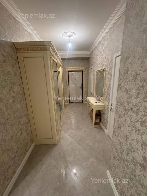 Satılır 3 otaqlı yeni tikili 88 m²