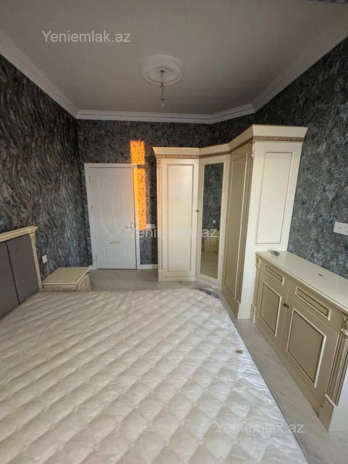 Satılır 3 otaqlı yeni tikili 88 m²