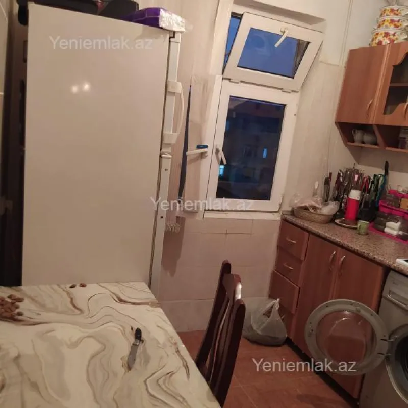 Satılır 3 otaqlı köhnə tikili 70 m²