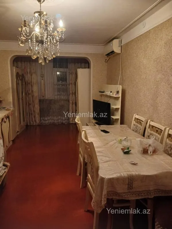 Satılır 3 otaqlı köhnə tikili 70 m²