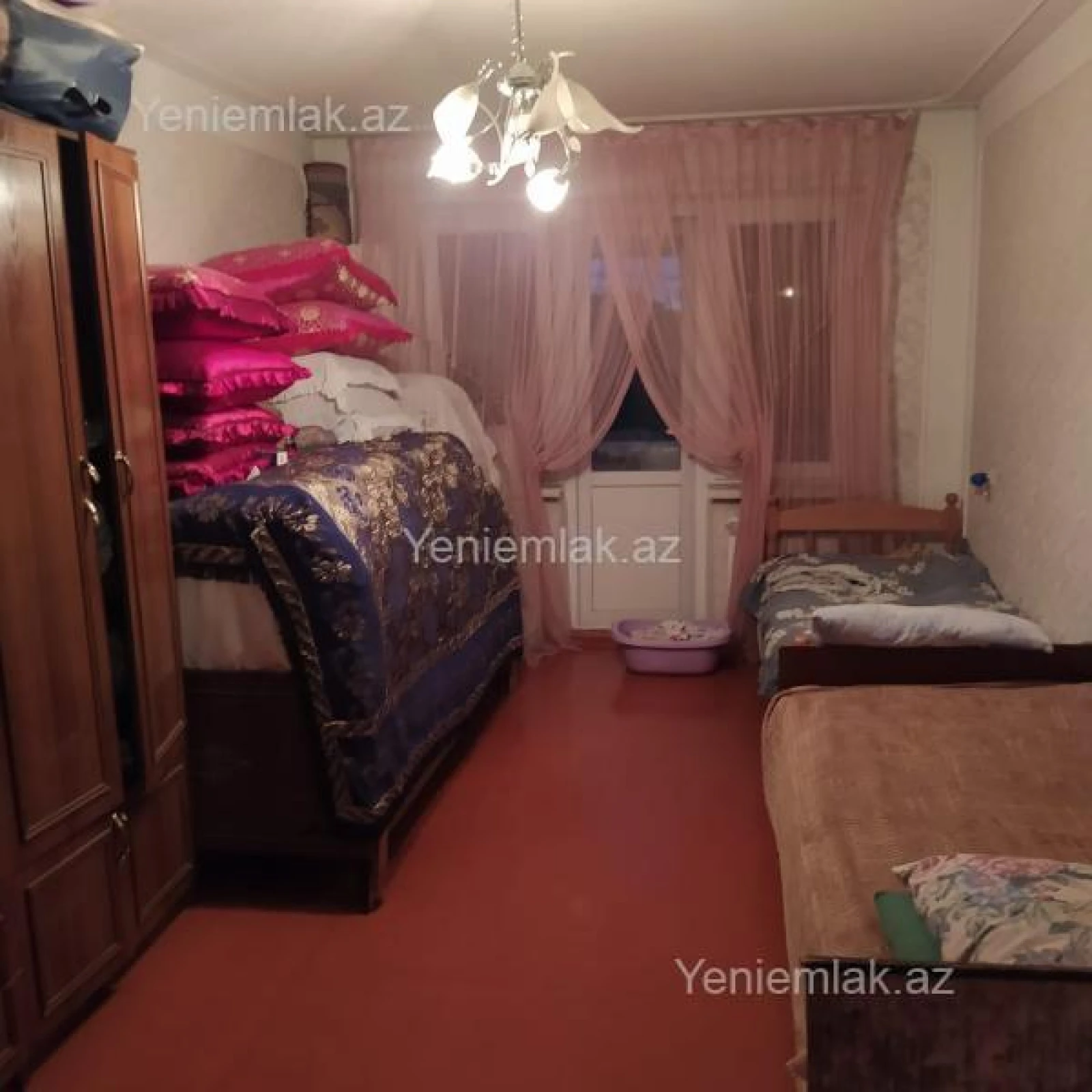 Satılır 3 otaqlı köhnə tikili 70 m²