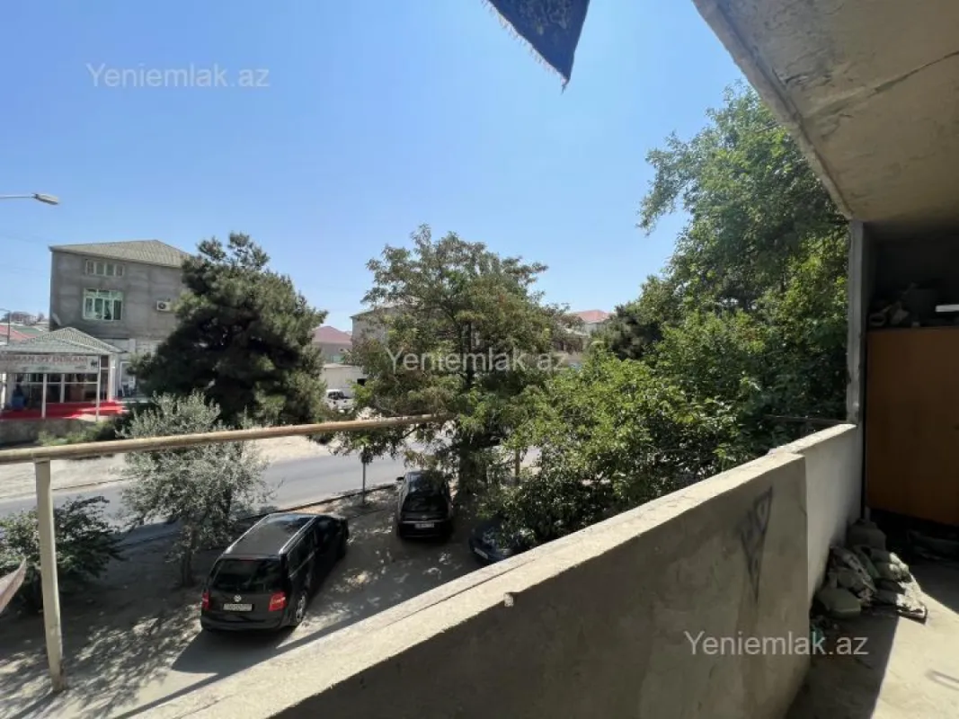 Satılır 2 otaqlı köhnə tikili 55 m²