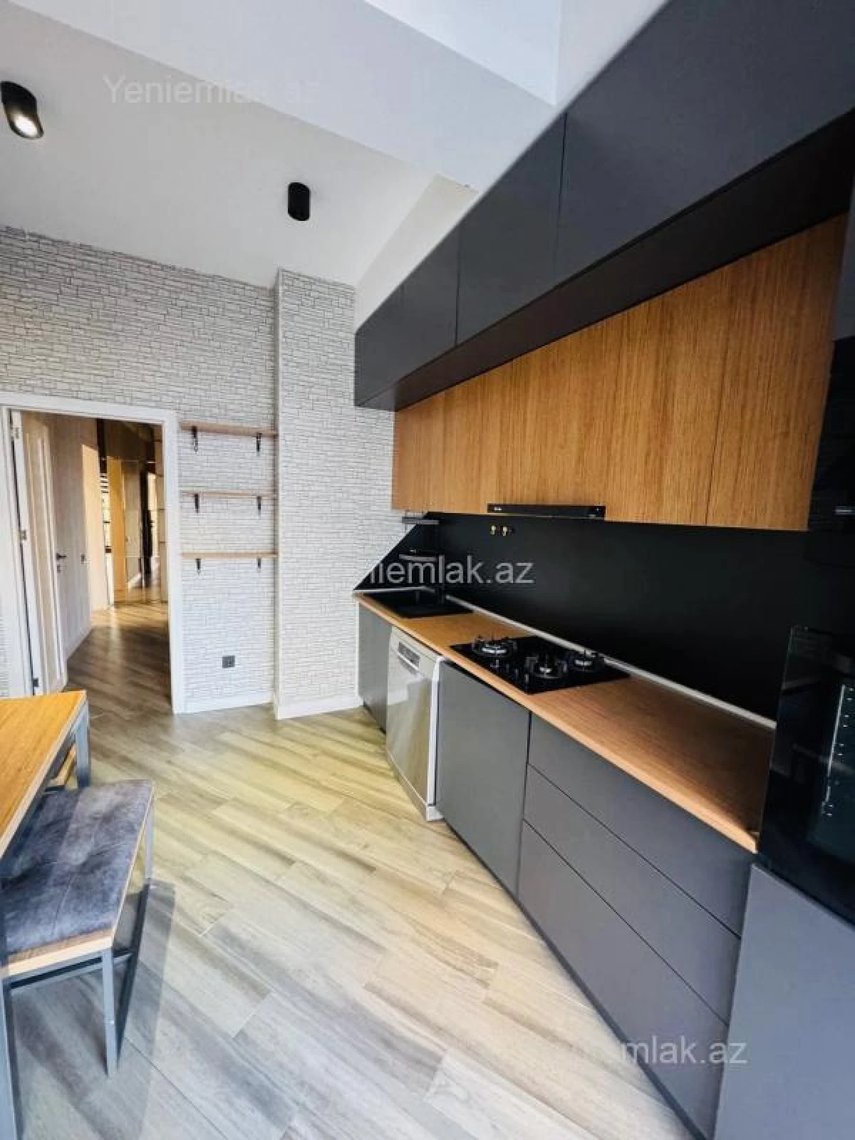 Satılır 3 otaqlı yeni tikili 93 m²