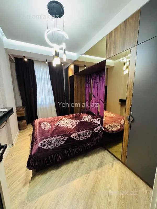 Satılır 3 otaqlı yeni tikili 93 m²