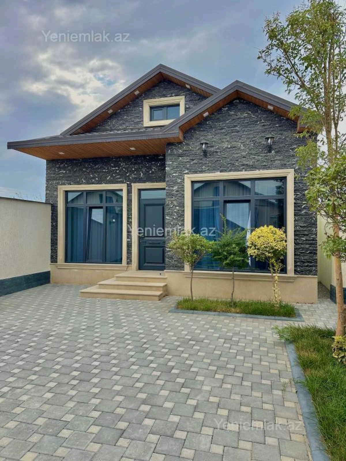 Satılır 3 otaqlı həyət evi 100 m²