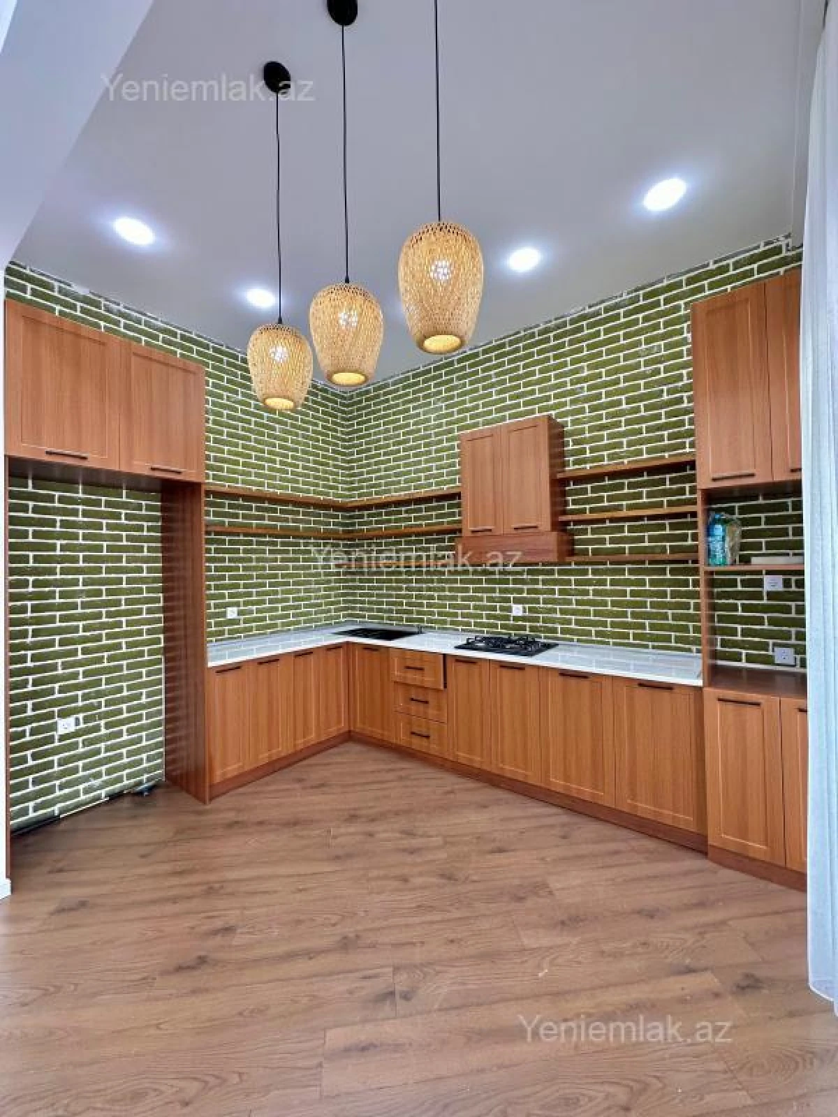 Satılır 4 otaqlı həyət evi 150 m²