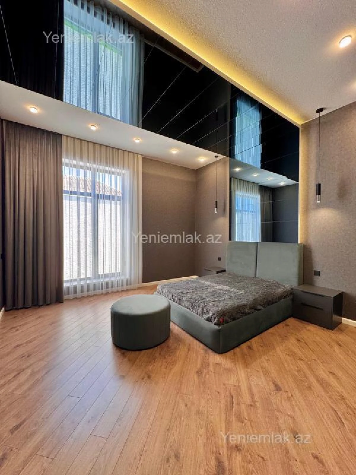 Satılır 5 otaqlı həyət evi 260 m²