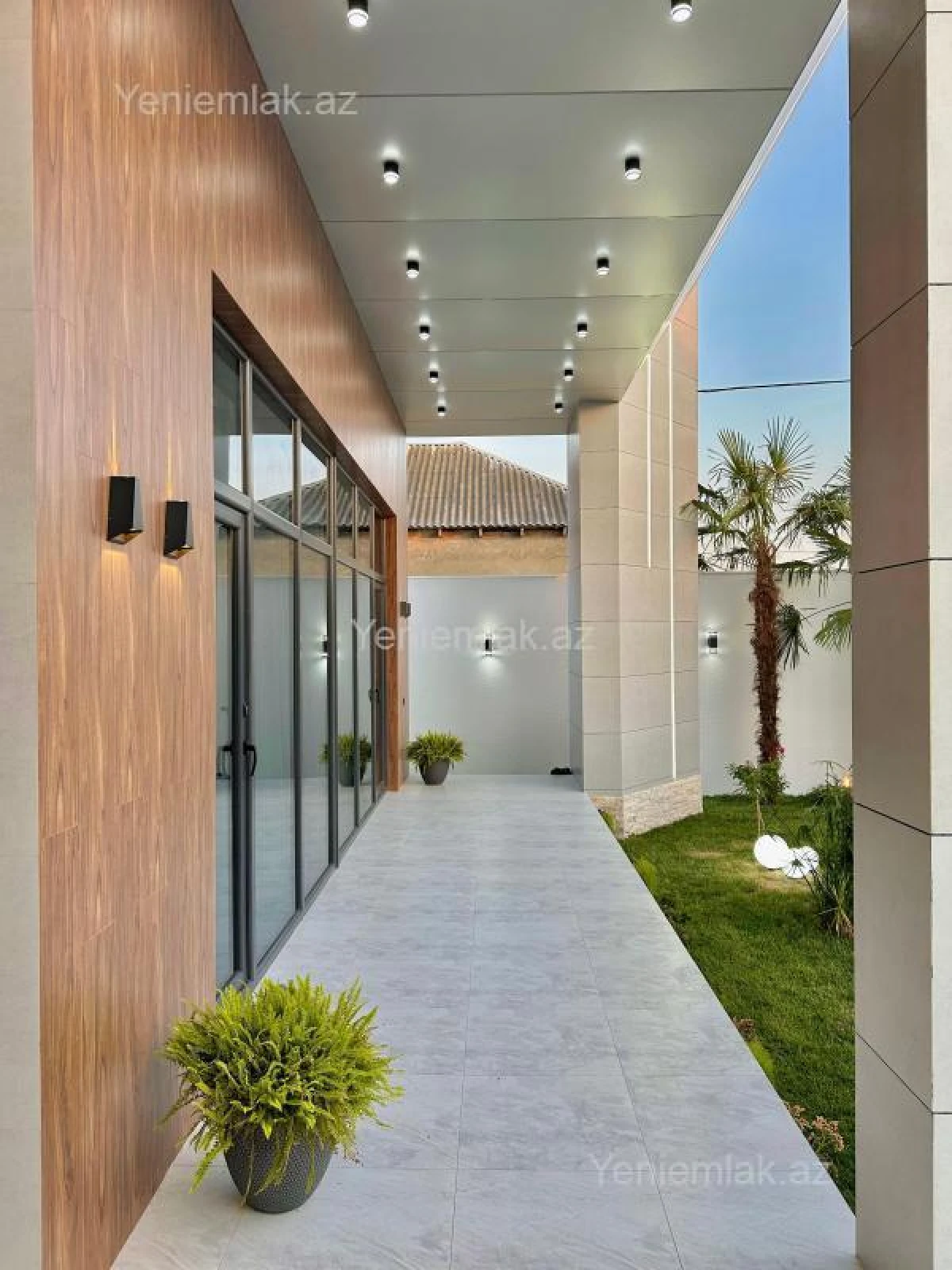 Satılır 5 otaqlı həyət evi 260 m²