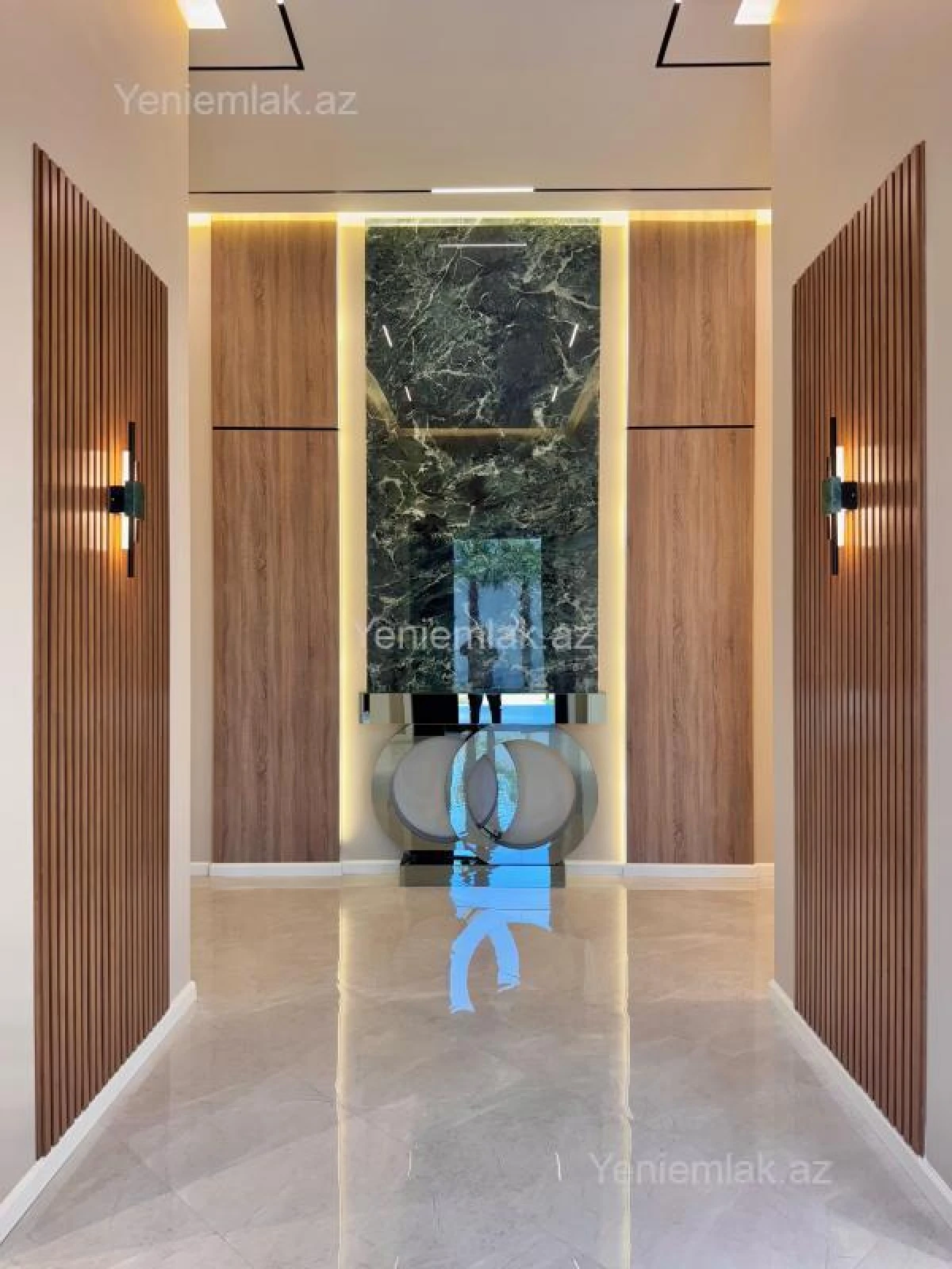 Satılır 5 otaqlı həyət evi 260 m²