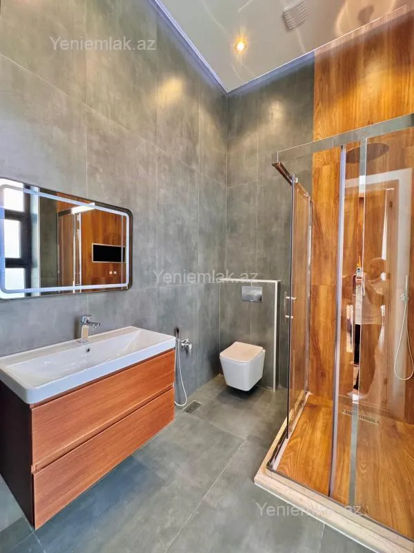 Satılır 5 otaqlı həyət evi 260 m²