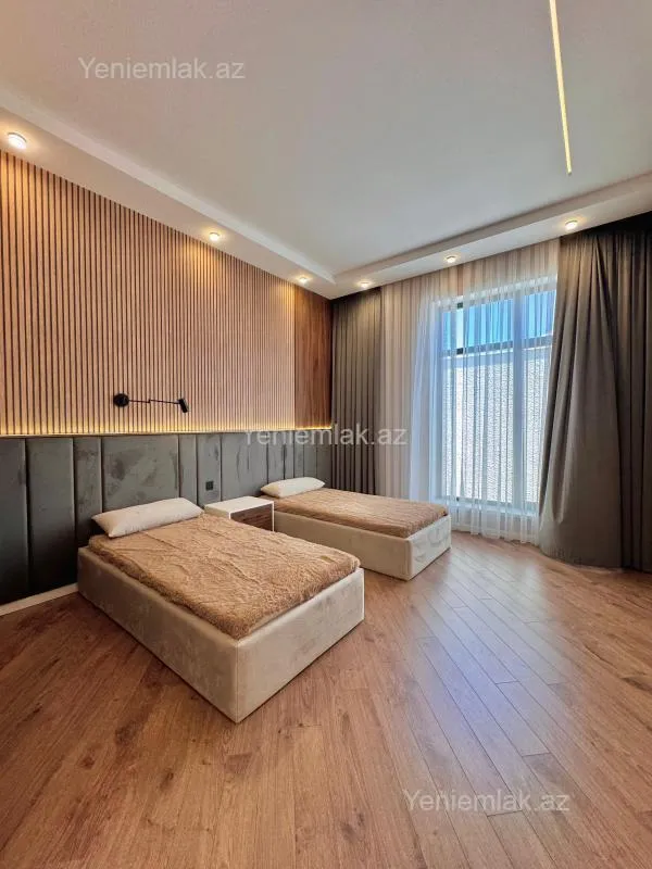 Satılır 5 otaqlı həyət evi 260 m²