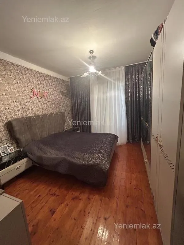 Satılır 4 otaqlı həyət evi 180 m²