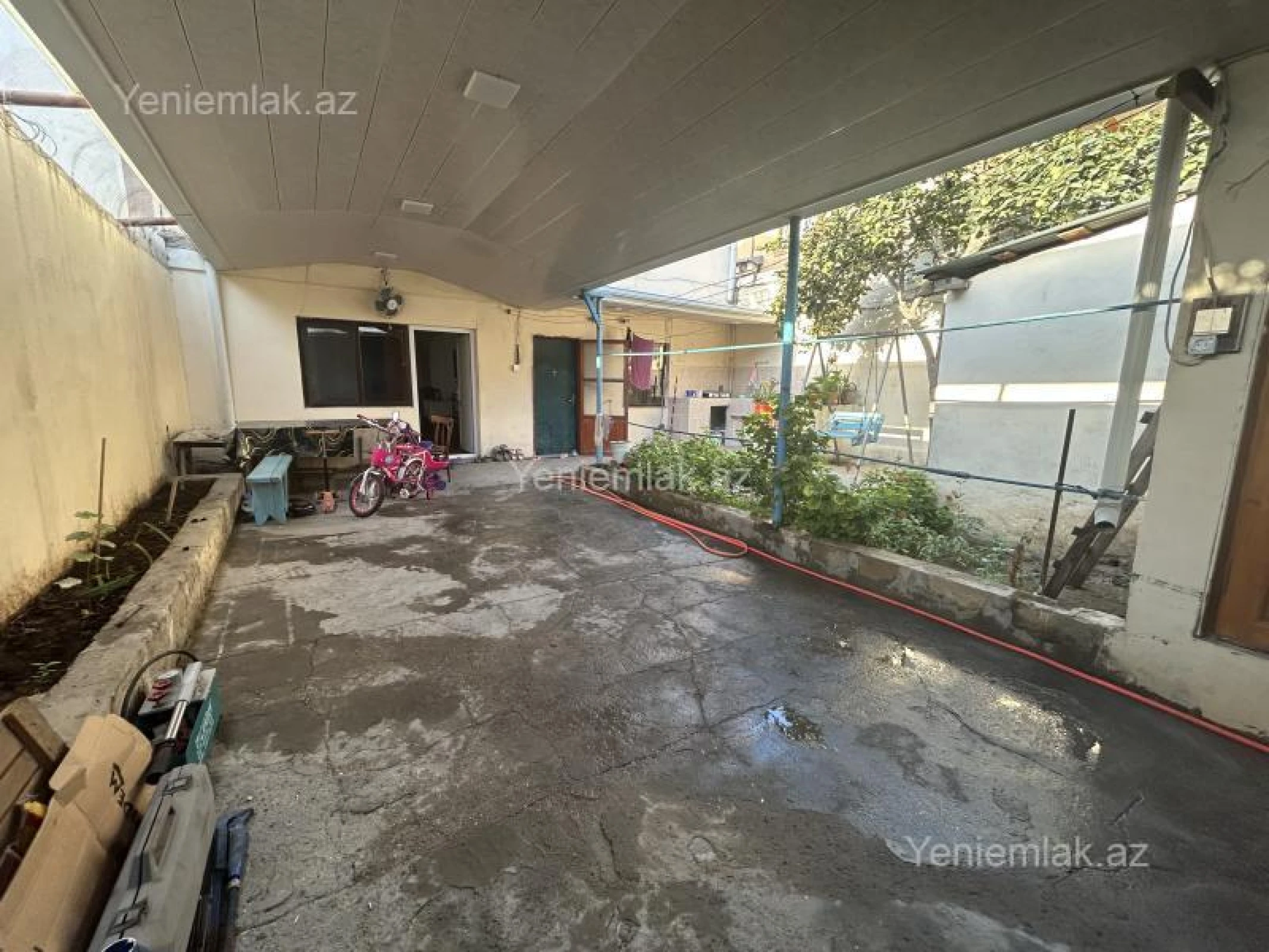 Satılır 4 otaqlı həyət evi 180 m²