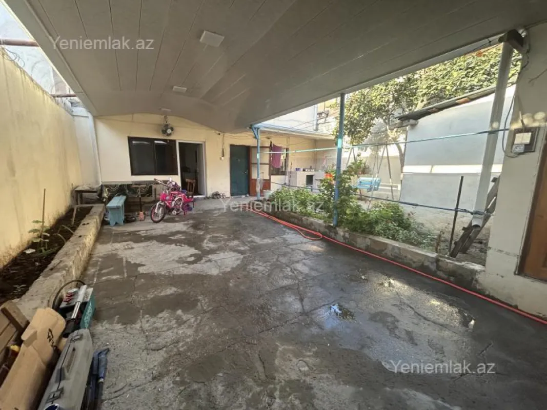 Satılır 4 otaqlı həyət evi 180 m²