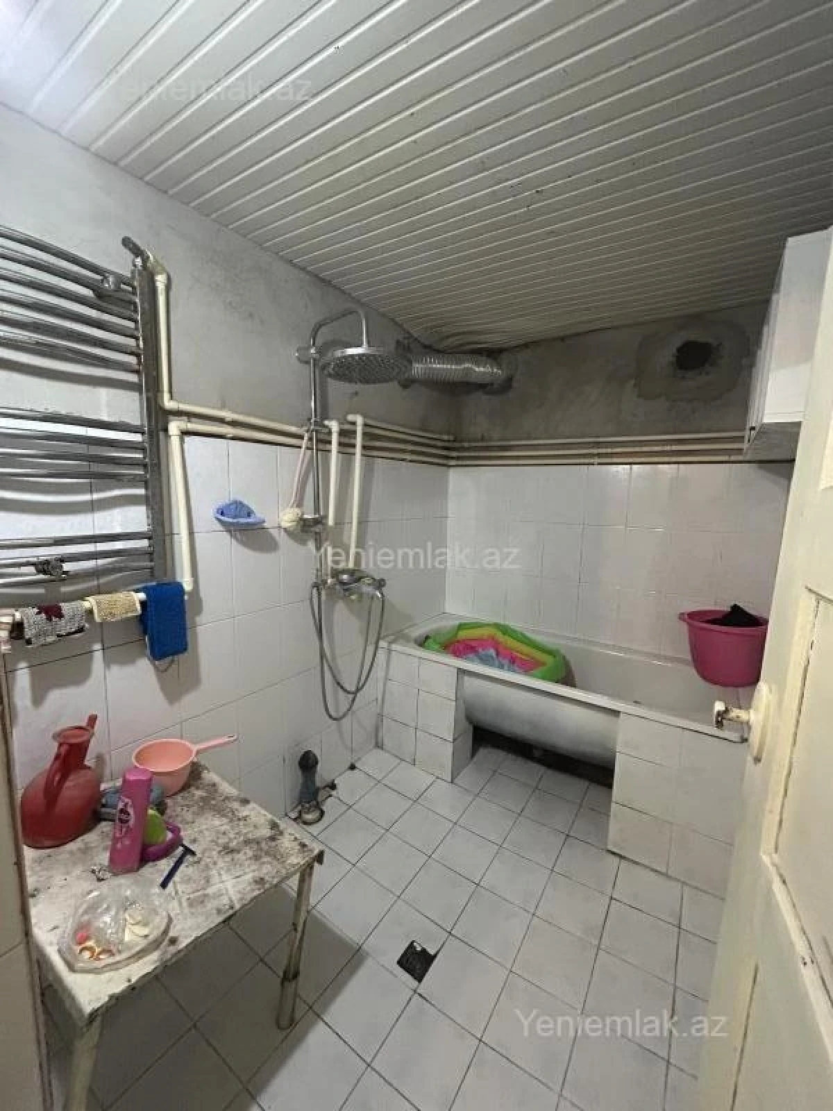 Satılır 4 otaqlı həyət evi 180 m²