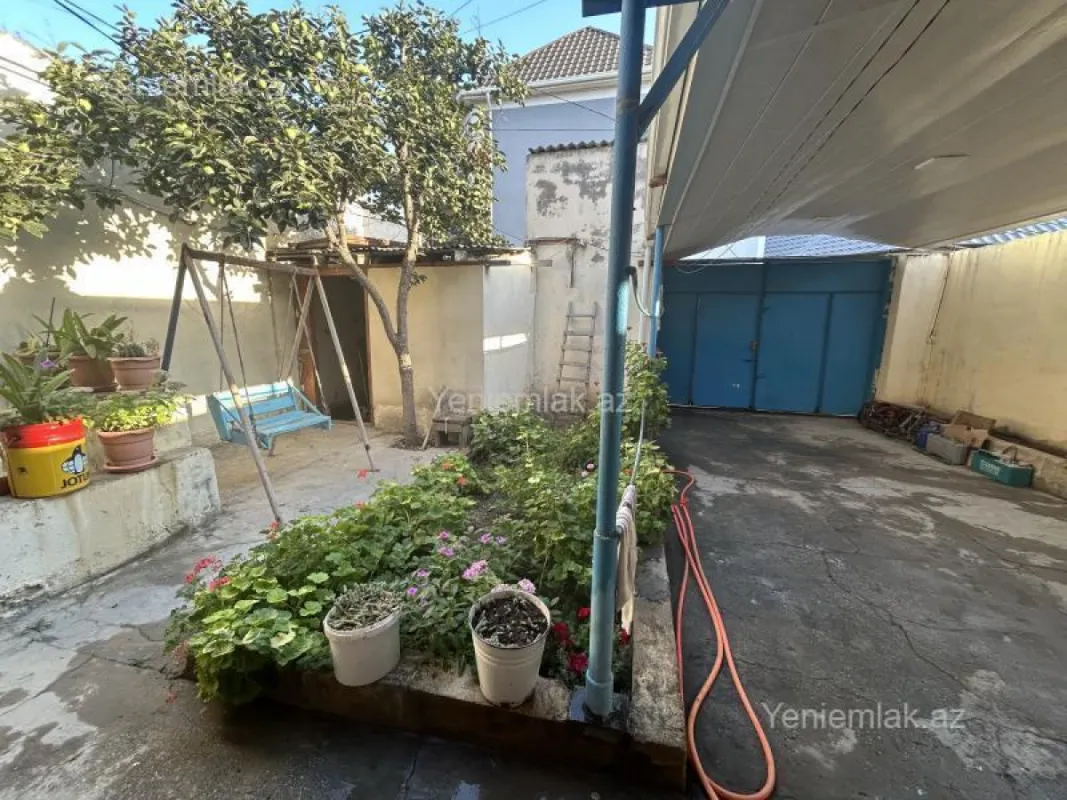 Satılır 4 otaqlı həyət evi 180 m²