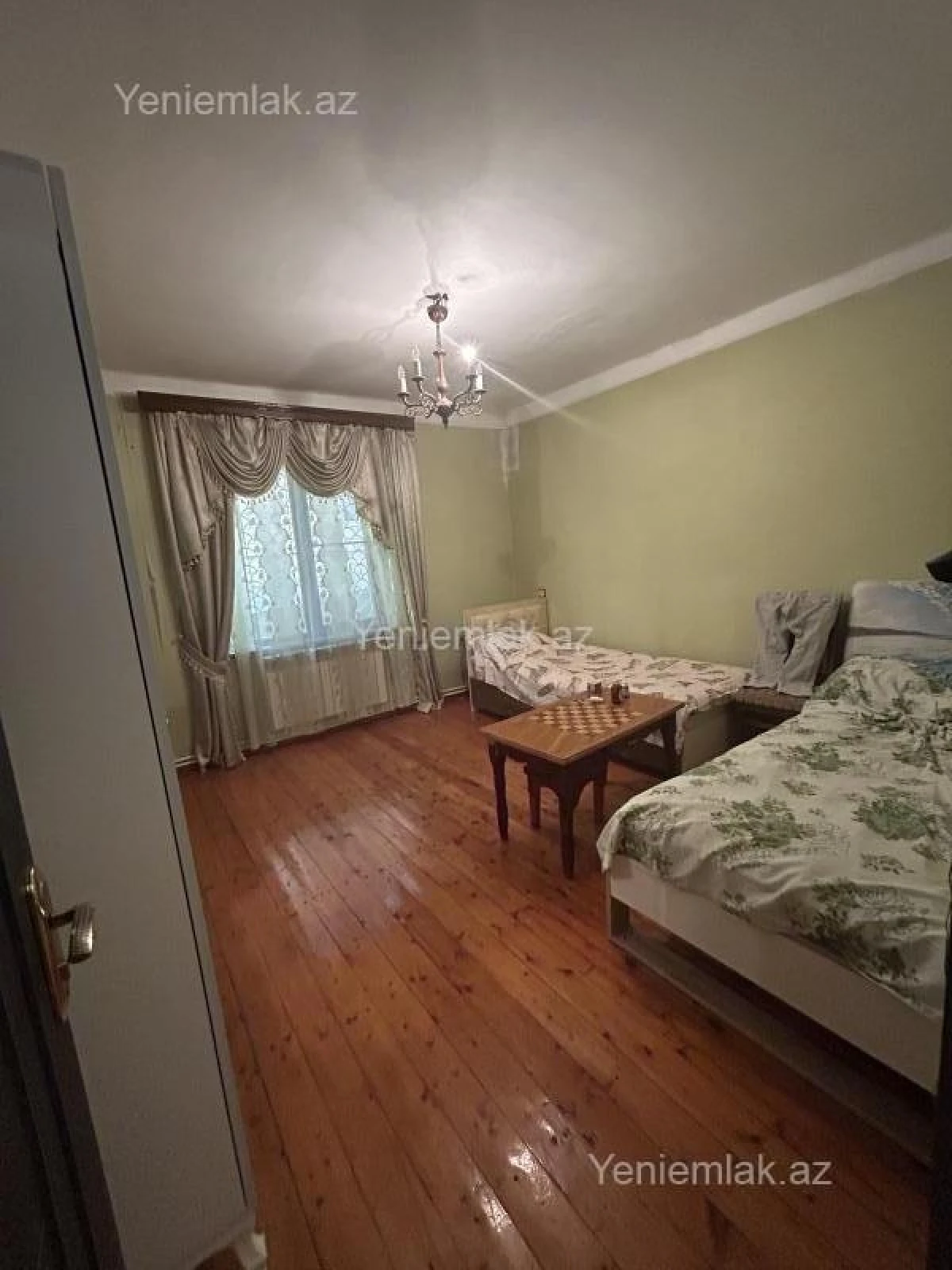 Satılır 4 otaqlı həyət evi 180 m²