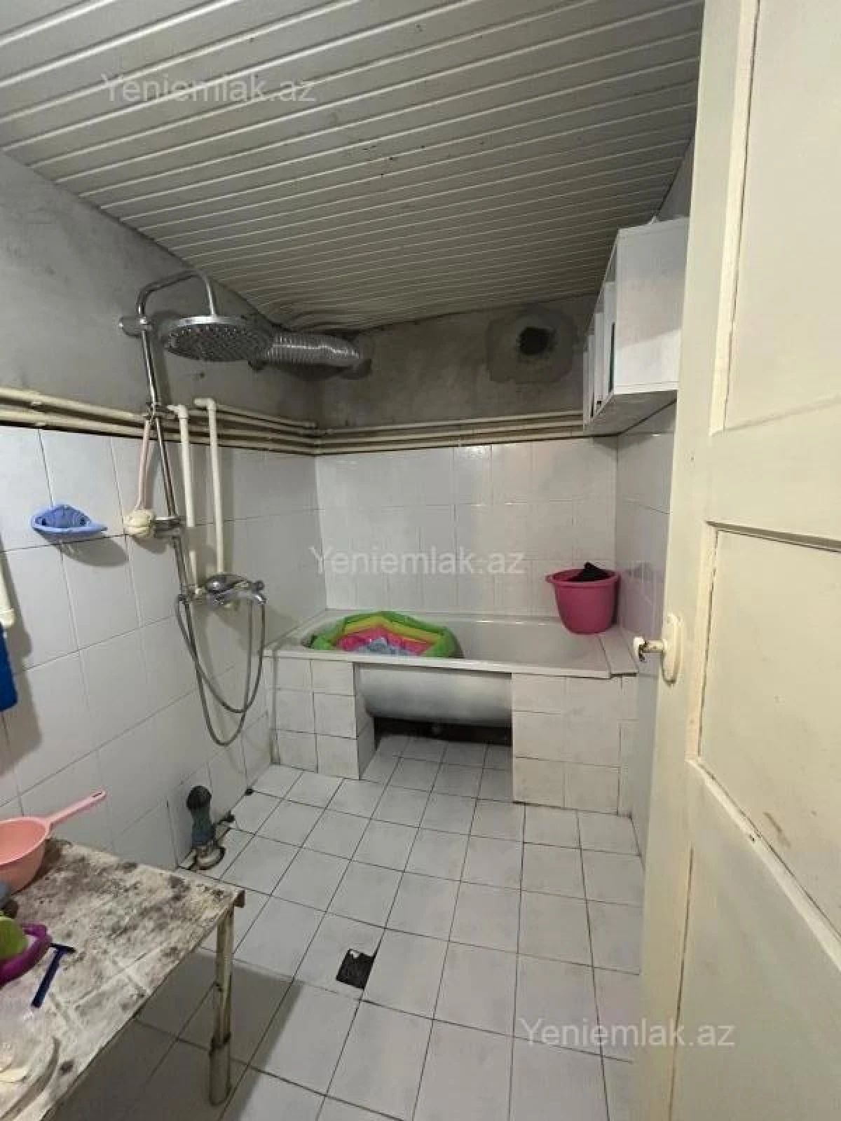 Satılır 4 otaqlı həyət evi 180 m²