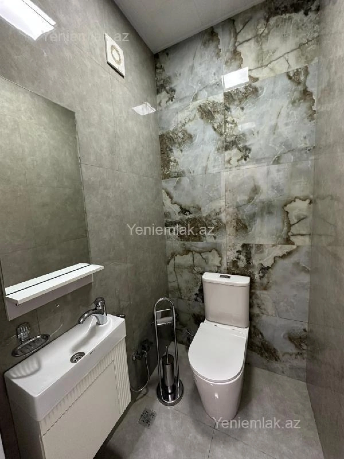 Satılır 2 otaqlı yeni tikili 98 m²