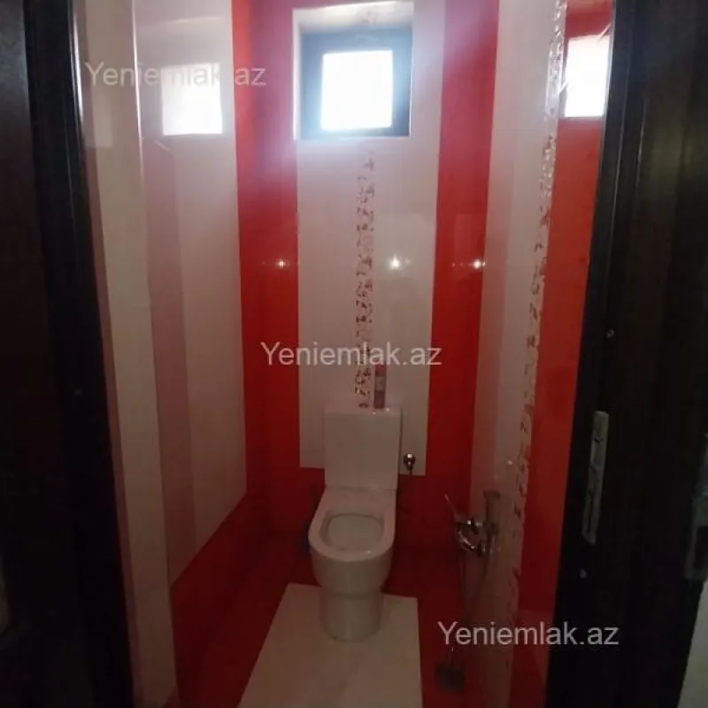 Satılır 6 otaqlı həyət evi 360 m²
