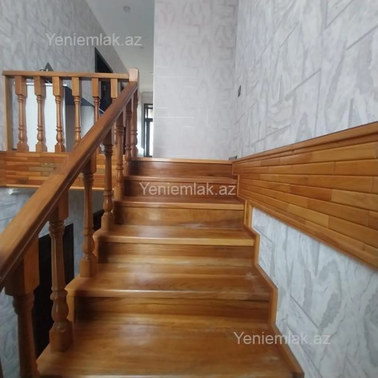 Satılır 6 otaqlı həyət evi 360 m²