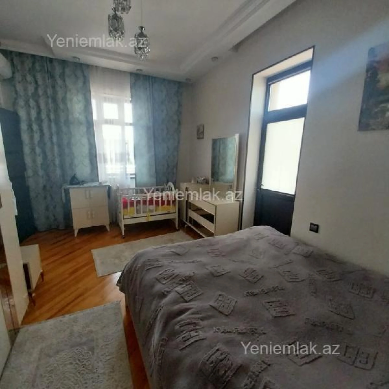Satılır 6 otaqlı həyət evi 360 m²