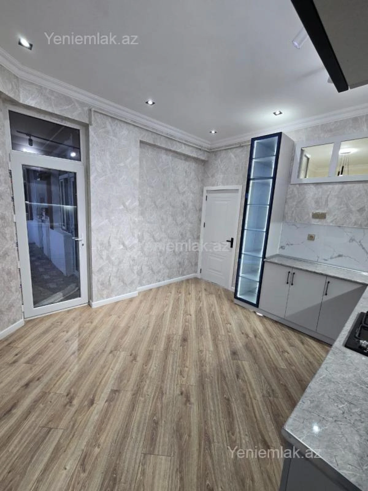 Satılır 3 otaqlı yeni tikili 95 m²