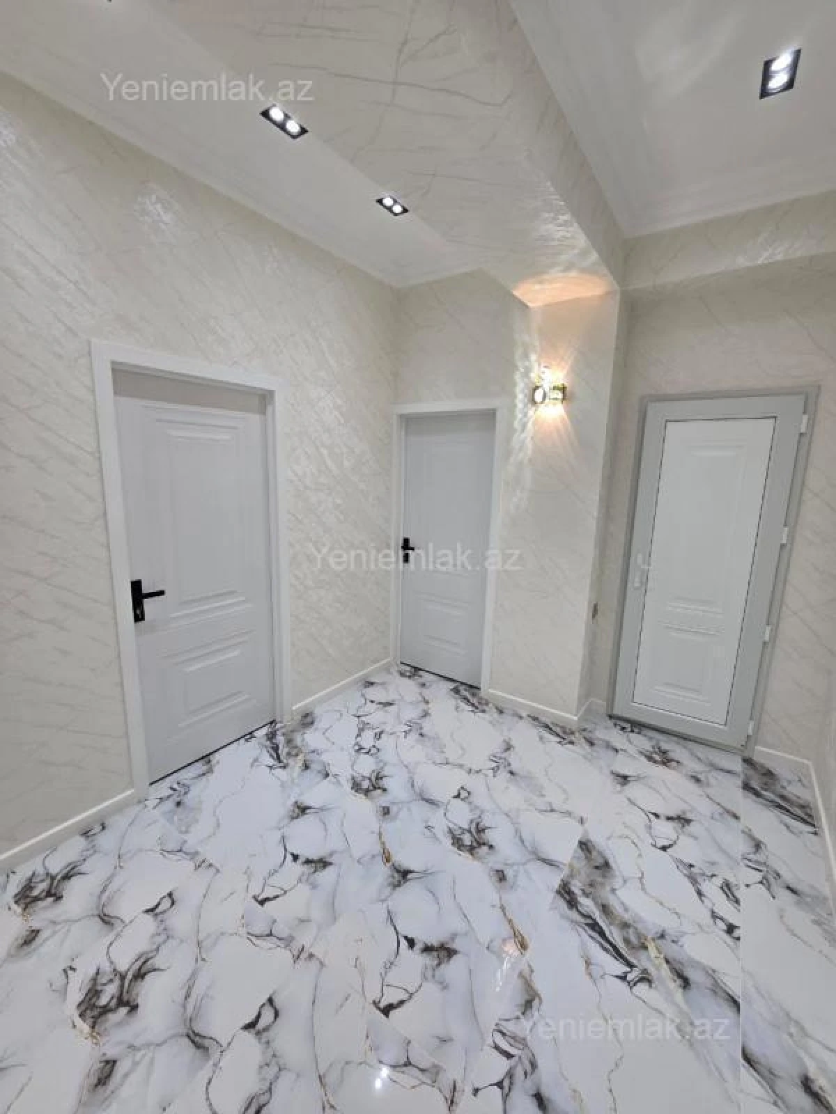 Satılır 3 otaqlı yeni tikili 95 m²