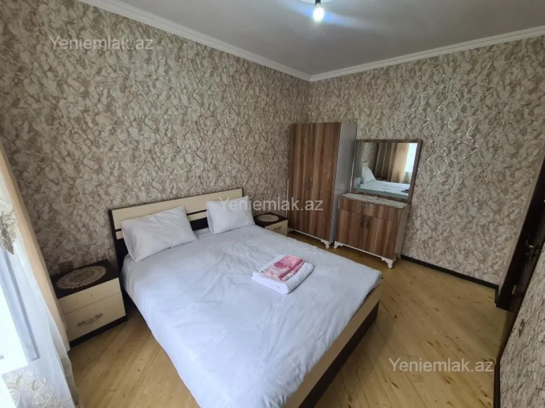 Satılır 5 otaqlı həyət evi 130 m²