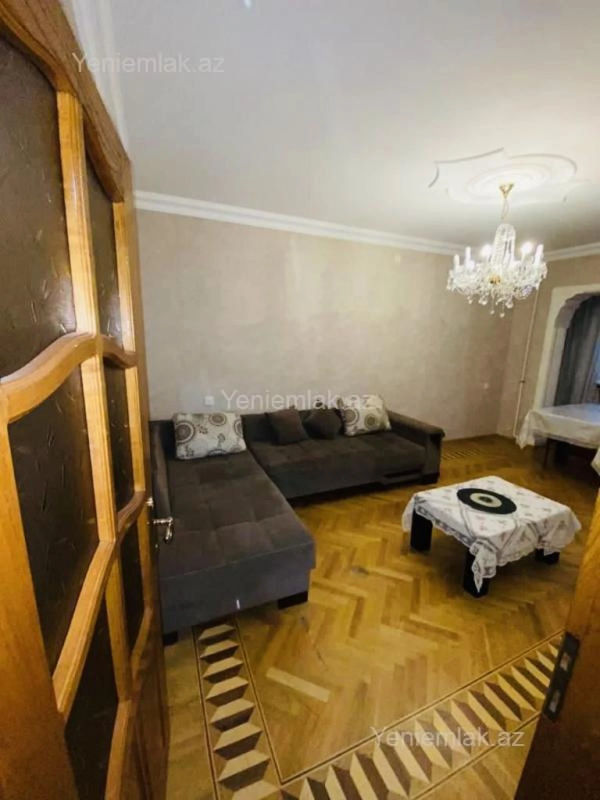 Satılır 4 otaqlı köhnə tikili 100 m²