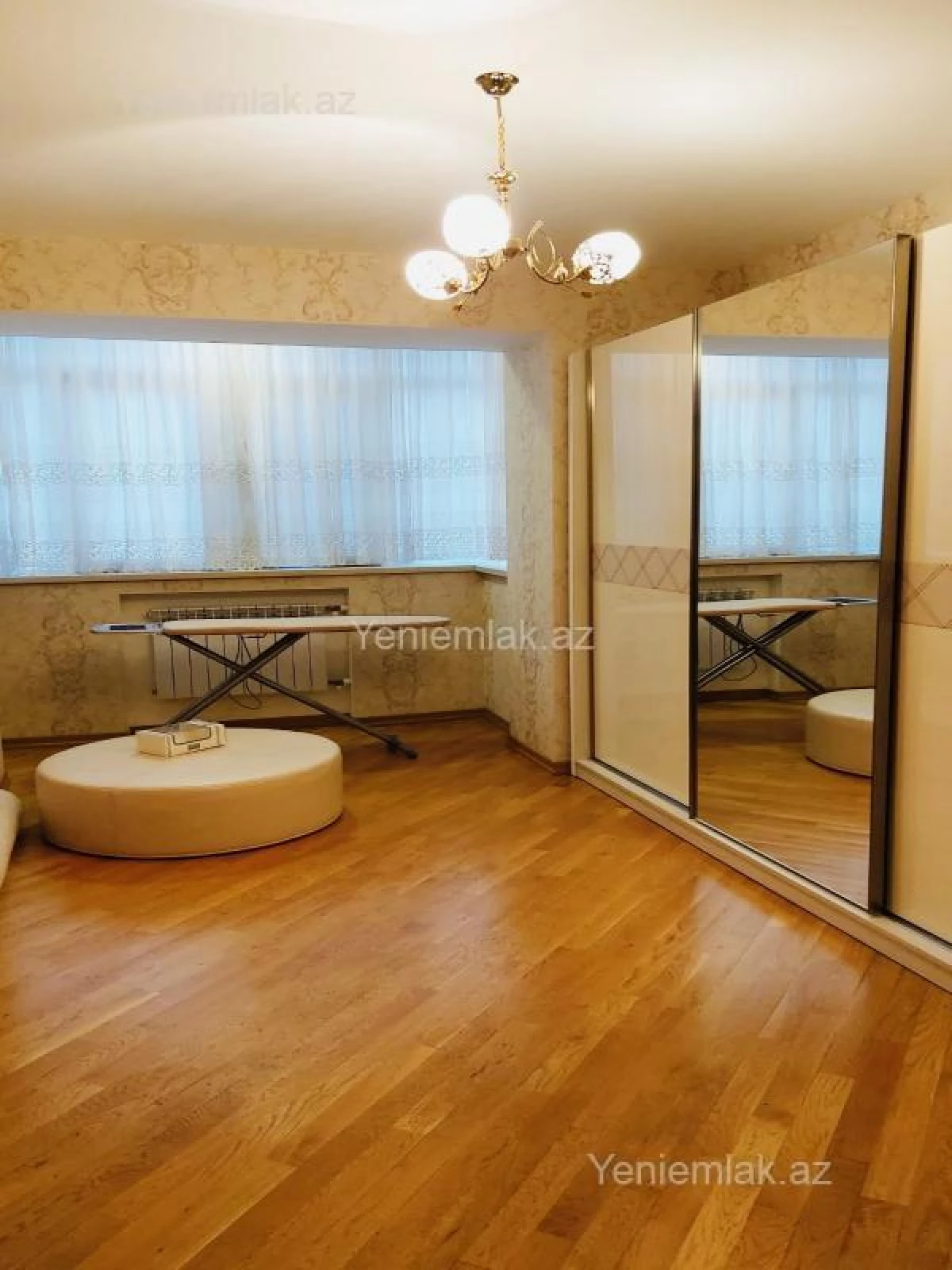 Satılır 4 otaqlı köhnə tikili 100 m²