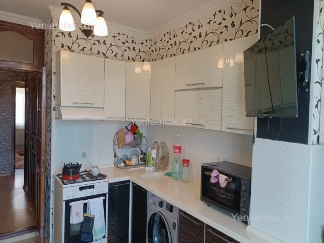 Satılır 5 otaqlı köhnə tikili 120 m²