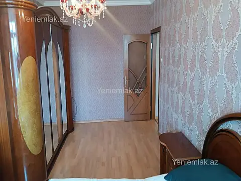 Satılır 5 otaqlı köhnə tikili 120 m²