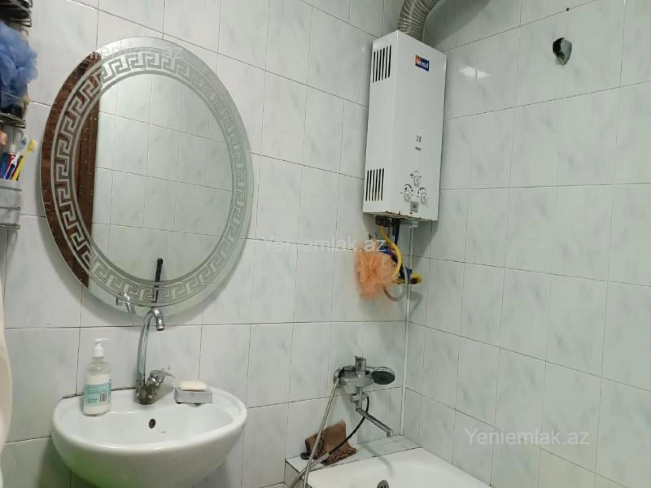 Satılır 5 otaqlı köhnə tikili 120 m²