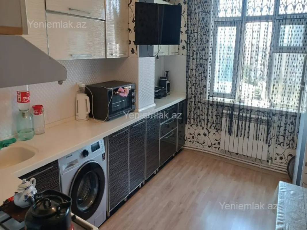 Satılır 5 otaqlı köhnə tikili 120 m²