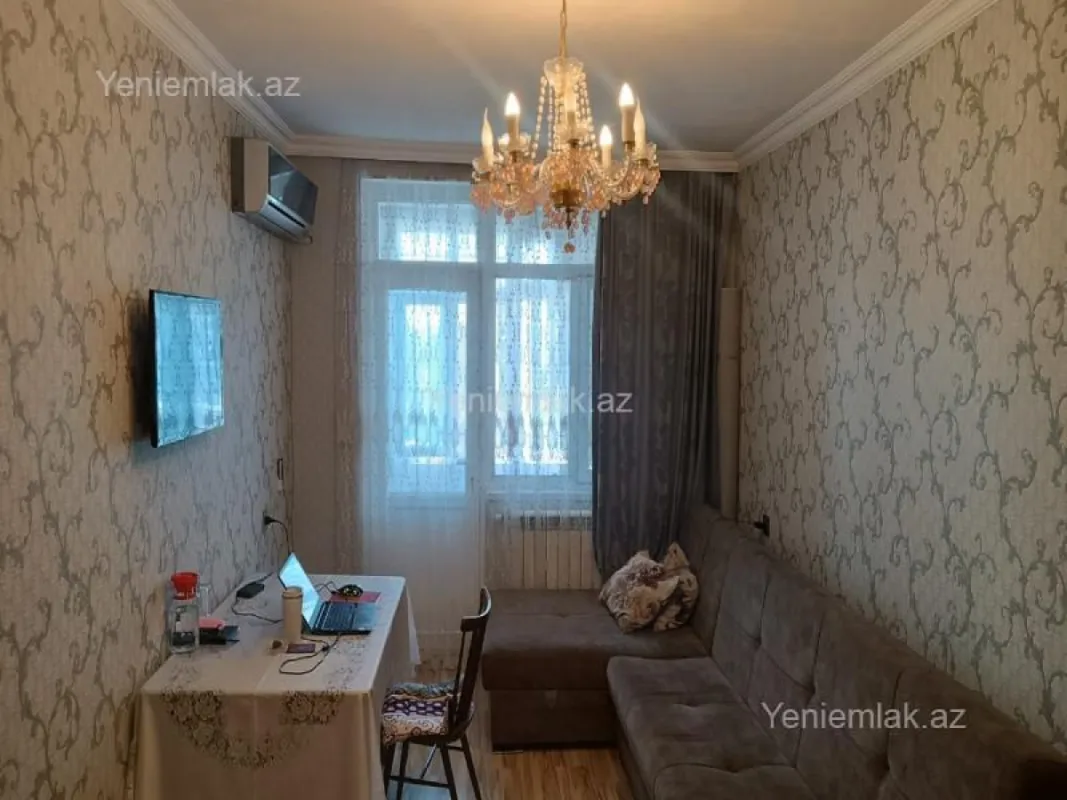 Satılır 5 otaqlı köhnə tikili 120 m²