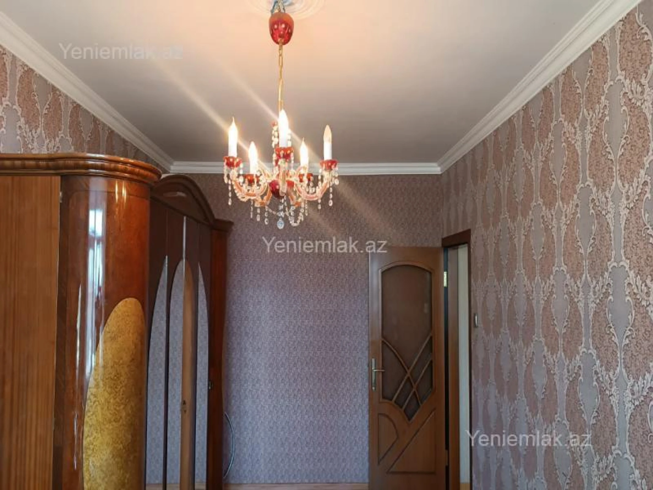 Satılır 5 otaqlı köhnə tikili 120 m²