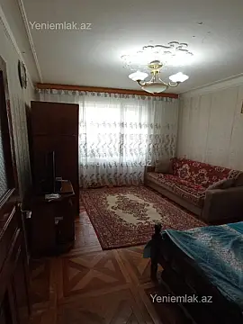 Satılır 5 otaqlı köhnə tikili 100 m²