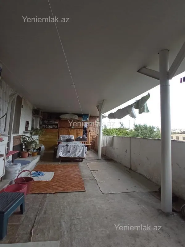 Satılır 5 otaqlı köhnə tikili 100 m²
