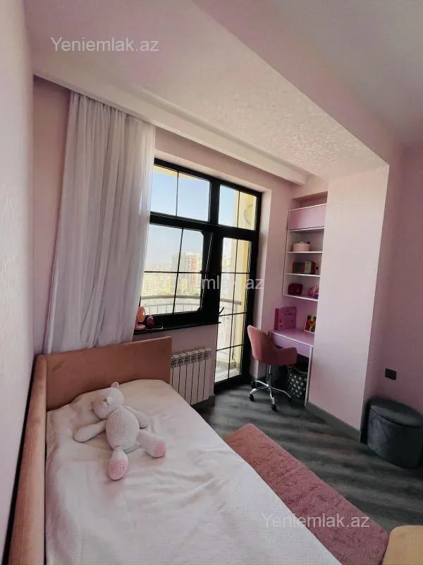 Satılır 4 otaqlı yeni tikili 136 m²