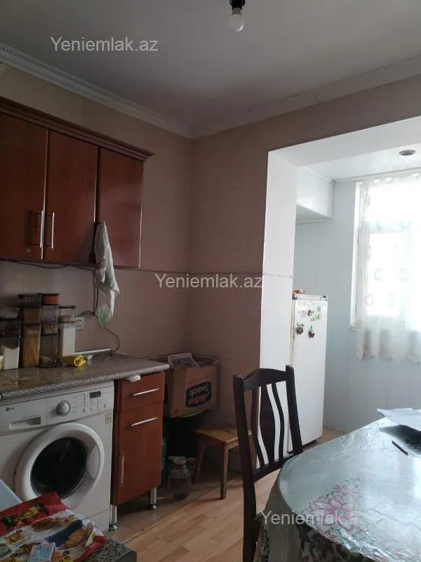Satılır 3 otaqlı köhnə tikili 80 m²